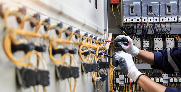 Professional Electrician technician working in Farragut, TN